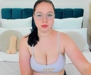 lexiepat is a 20 year old female webcam sex model.