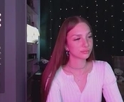 alicelababy_ is a  year old female webcam sex model.