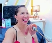 luna_naughty1 is a  year old female webcam sex model.