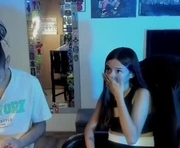 free_soul666 is a 18 year old couple webcam sex model.