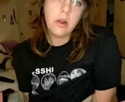 bobbivalentine is a  year old female webcam sex model.