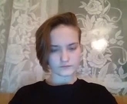linadevinecam is a 18 year old female webcam sex model.