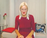 lolaaelita is a 40 year old female webcam sex model.