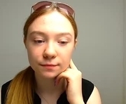 _margoqueen_ is a 18 year old female webcam sex model.