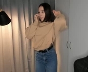 kelseyvalentine is a 18 year old female webcam sex model.