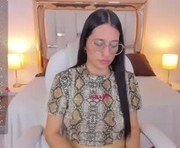 love_bany is a 20 year old female webcam sex model.