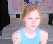 blue_colada is a 19 year old female webcam sex model.