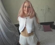 pureaffection is a 19 year old female webcam sex model.