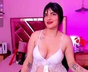 kuroratt_ is a 19 year old female webcam sex model.