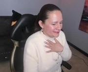 kiara_hernande is a 44 year old female webcam sex model.