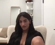arialatinna_ is a  year old shemale webcam sex model.