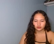 moonlight_xxx is a 19 year old female webcam sex model.