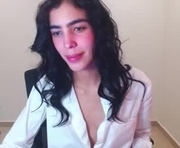 iam_isabella_18 is a  year old female webcam sex model.