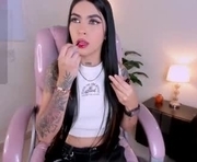 hannacolleman is a 25 year old female webcam sex model.