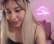 amii_tay is a  year old female webcam sex model.