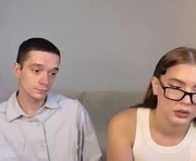 kris_amelia is a 19 year old couple webcam sex model.