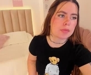 melissa_es is a 21 year old female webcam sex model.