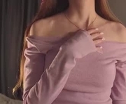 blissence is a 18 year old female webcam sex model.