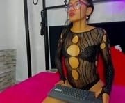 lola_benz is a 20 year old female webcam sex model.