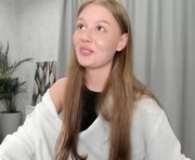 ultima_ma18 is a 18 year old female webcam sex model.