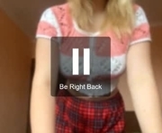 silkmirage is a 18 year old female webcam sex model.