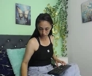 bellamarquez_ is a 39 year old female webcam sex model.