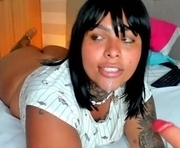 curvyliciouss is a 26 year old female webcam sex model.