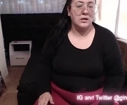 ginnylicious_ is a 31 year old female webcam sex model.