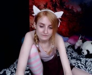 raimeii is a 18 year old female webcam sex model.