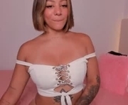 hannawilliams_ is a  year old female webcam sex model.