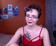 elsa_muscari is a 30 year old female webcam sex model.