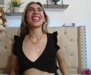 skarleth_xxxx is a 23 year old female webcam sex model.