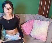 mhia_kate is a 19 year old shemale webcam sex model.