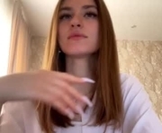 odelinabain is a 18 year old female webcam sex model.