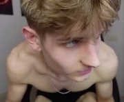 mark_karson is a 19 year old male webcam sex model.