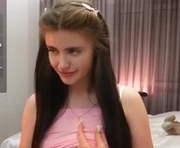 nicoleaniston17 is a 18 year old female webcam sex model.