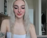 succubantra is a 19 year old female webcam sex model.