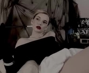 dorothymanning is a 18 year old female webcam sex model.