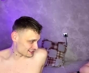 linamurrrr is a 19 year old couple webcam sex model.