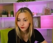 emily_cllar is a 19 year old couple webcam sex model.