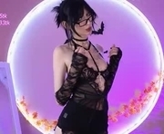 xxrayna is a 18 year old female webcam sex model.