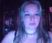 aliceinsmuttyland is a 30 year old female webcam sex model.