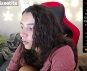 denissetits is a 32 year old female webcam sex model.
