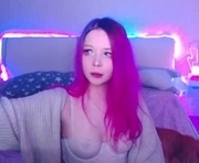 little_misaki is a 19 year old female webcam sex model.