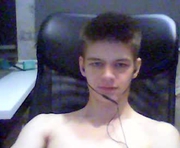 dantebigboi is a 18 year old male webcam sex model.