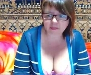 dragonfly72 is a  year old female webcam sex model.