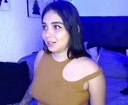 heetsah is a 23 year old female webcam sex model.