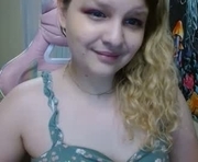 emilyshaze is a 26 year old female webcam sex model.