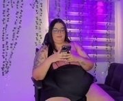 apriilpeach_ is a 28 year old female webcam sex model.