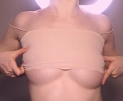 ginger_hugs is a 18 year old female webcam sex model.